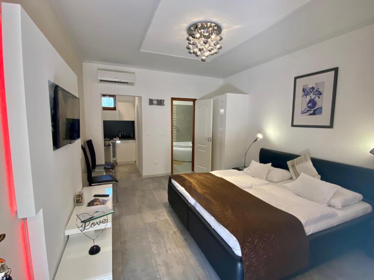 Bajor Panzio Buek-Buekfuerdo, Adults Friendly 12 Plus 外观 照片