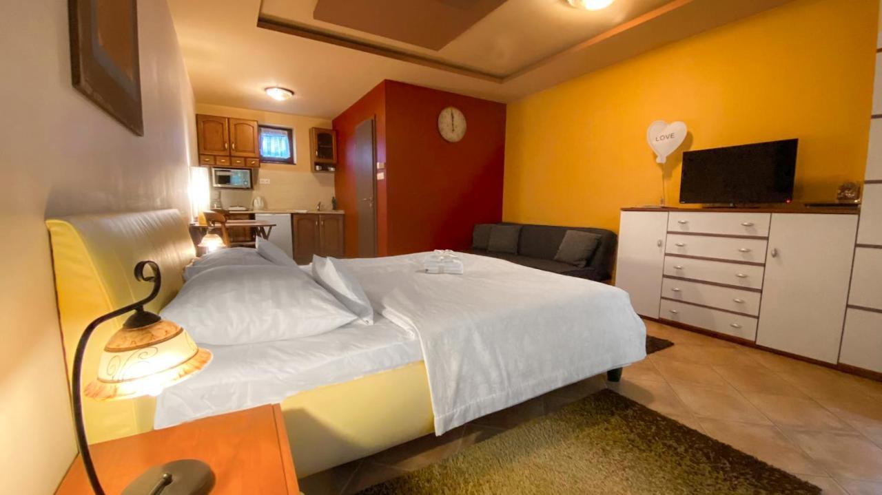 Bajor Panzio Buek-Buekfuerdo, Adults Friendly 12 Plus 外观 照片