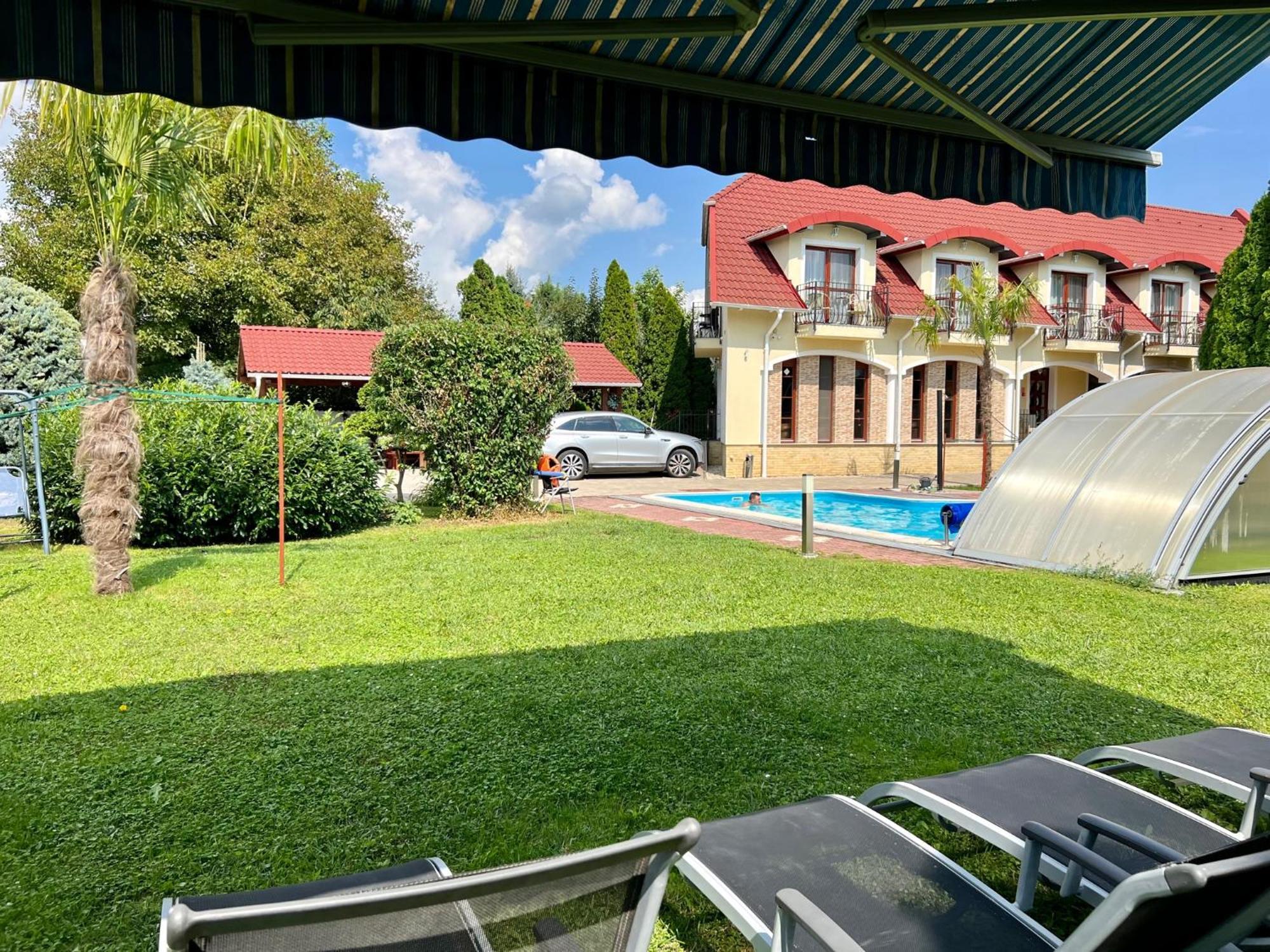 Bajor Panzio Buek-Buekfuerdo, Adults Friendly 12 Plus 外观 照片