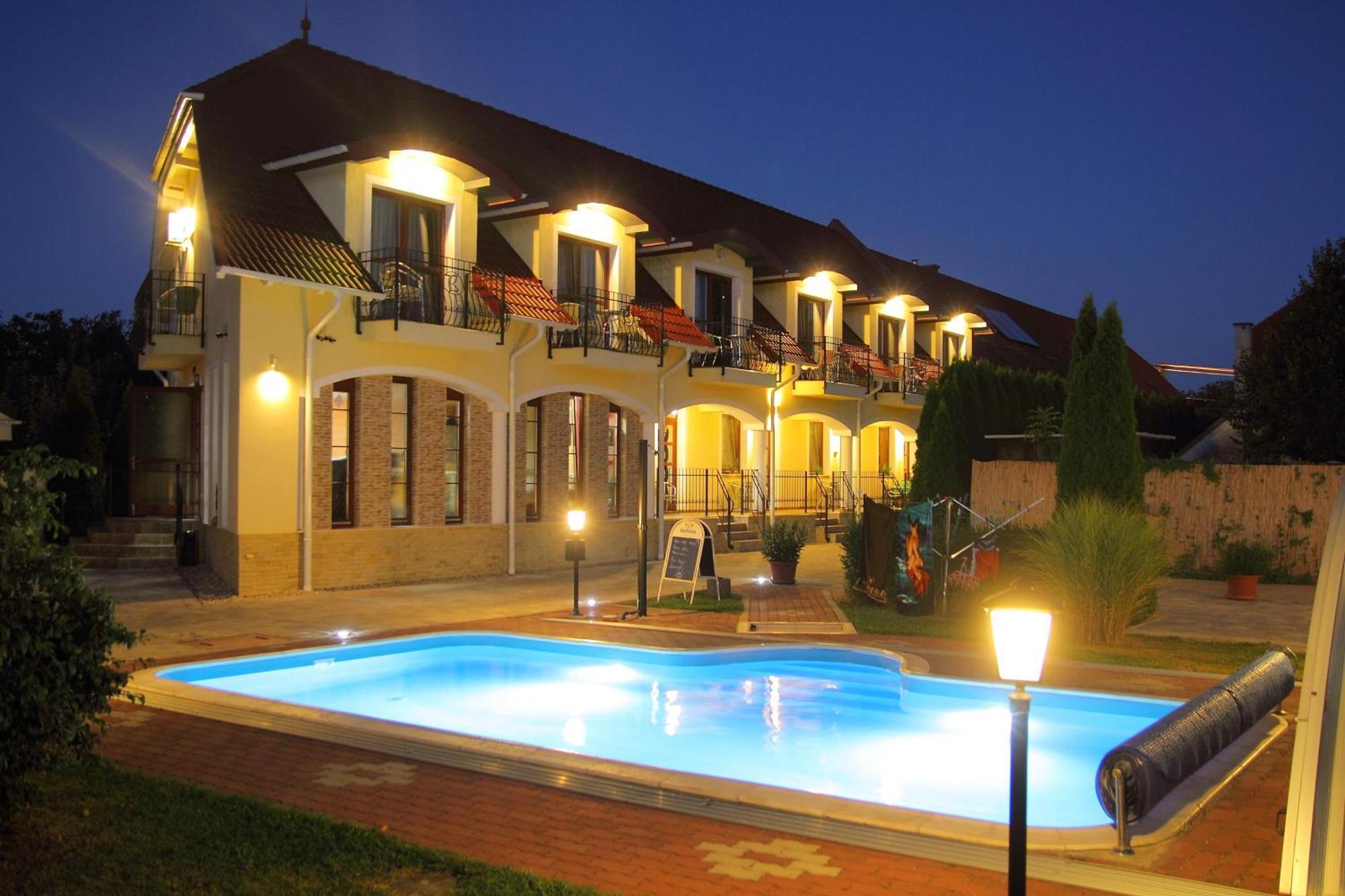 Bajor Panzio Buek-Buekfuerdo, Adults Friendly 12 Plus 外观 照片