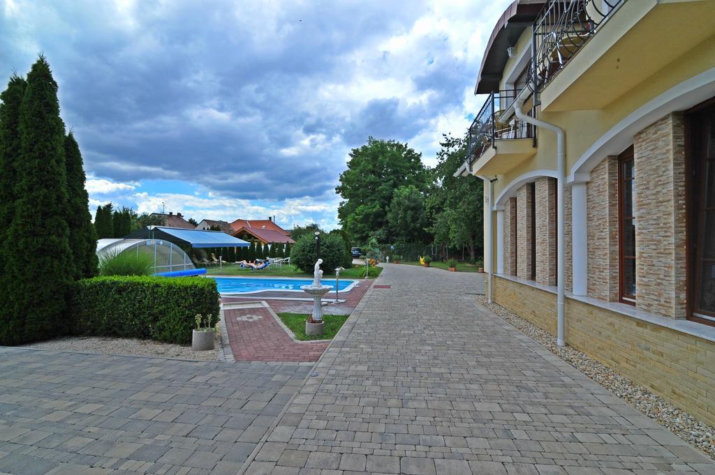 Bajor Panzio Buek-Buekfuerdo, Adults Friendly 12 Plus 外观 照片