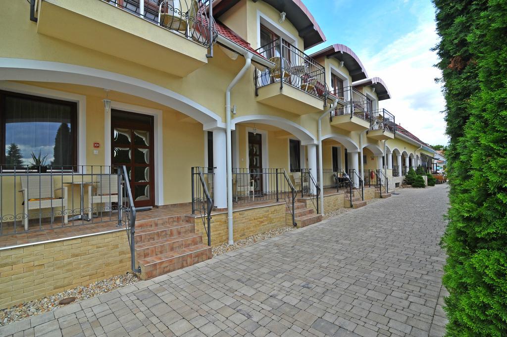 Bajor Panzio Buek-Buekfuerdo, Adults Friendly 12 Plus 外观 照片