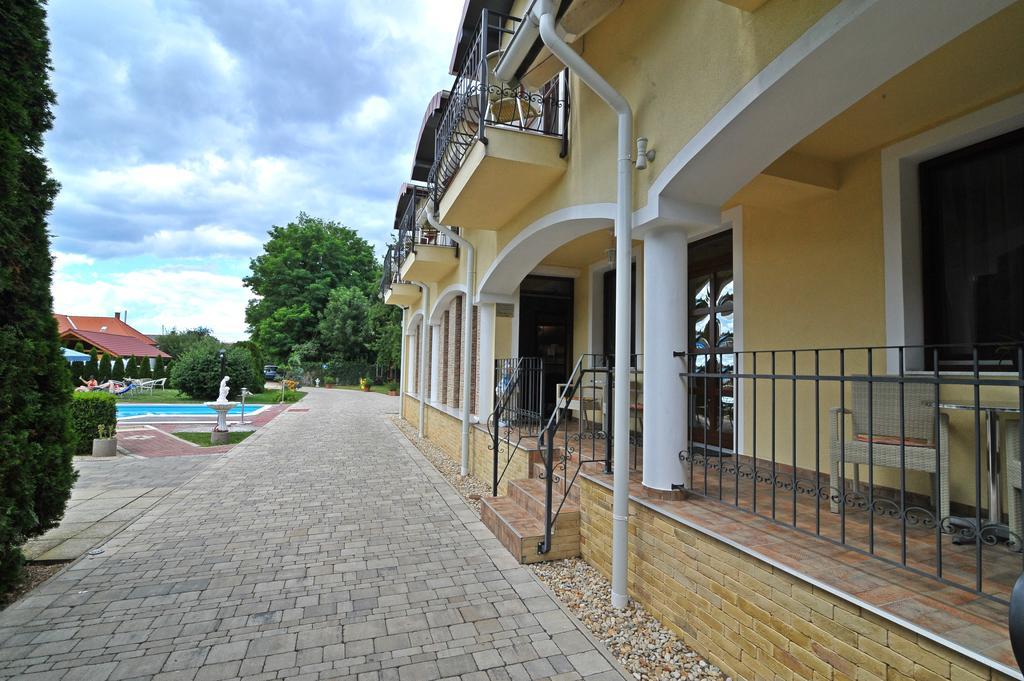 Bajor Panzio Buek-Buekfuerdo, Adults Friendly 12 Plus 外观 照片