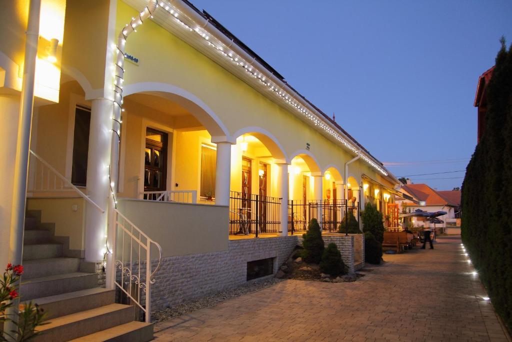 Bajor Panzio Buek-Buekfuerdo, Adults Friendly 12 Plus 外观 照片