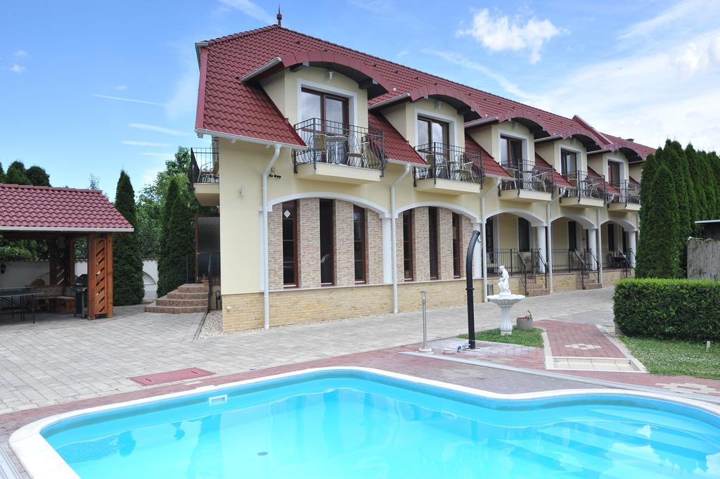 Bajor Panzio Buek-Buekfuerdo, Adults Friendly 12 Plus 外观 照片