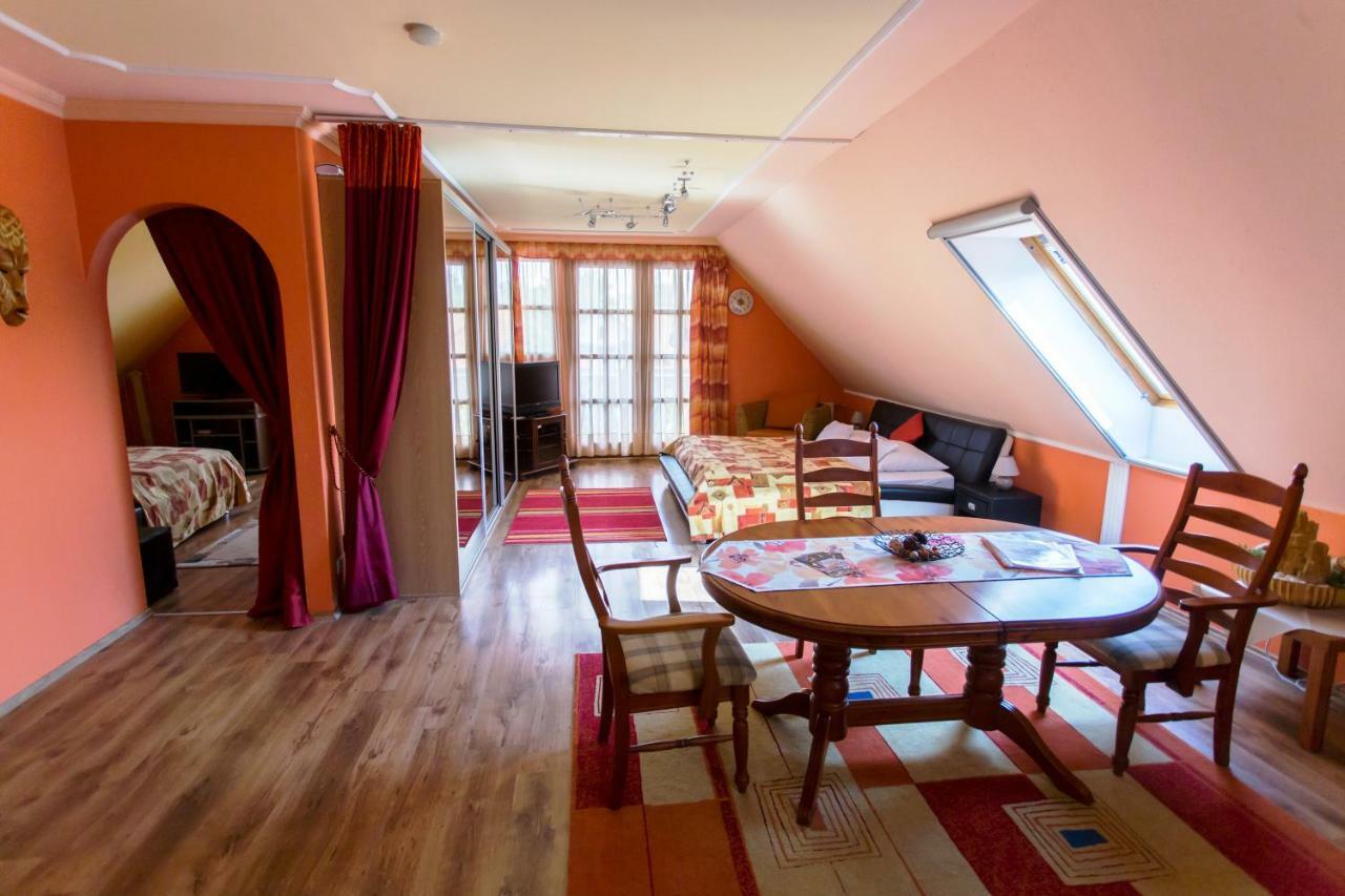 Bajor Panzio Buek-Buekfuerdo, Adults Friendly 12 Plus 外观 照片